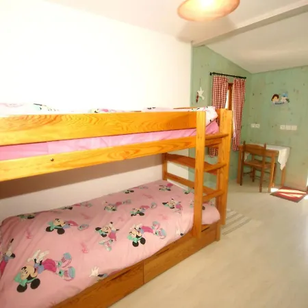 Semesterbostad Tranquil Holiday In With Terrace *