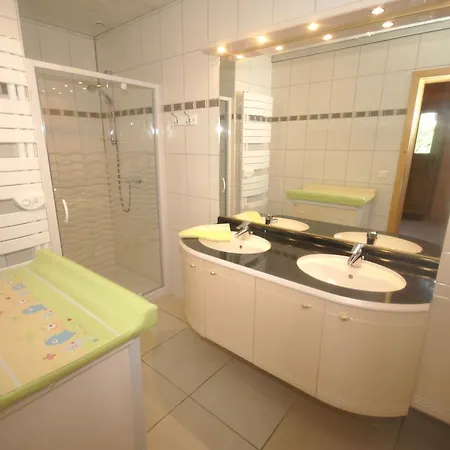 Tranquil Holiday In With Terrace Semesterbostad *